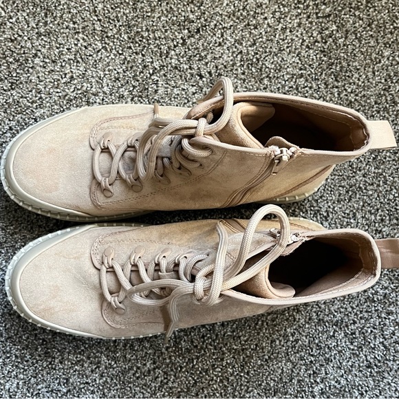 Universal thread Kayson boots tan/cream size 11 women’s - Picture 3 of 6